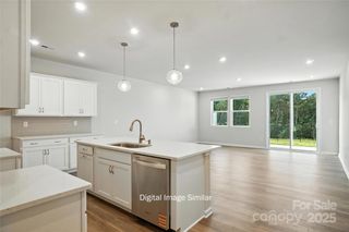 1209 Vibrant Road, Charlotte, NC 28215