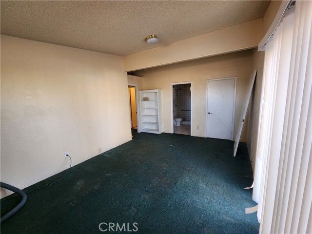 8850 3rd, Hesperia, CA 92345