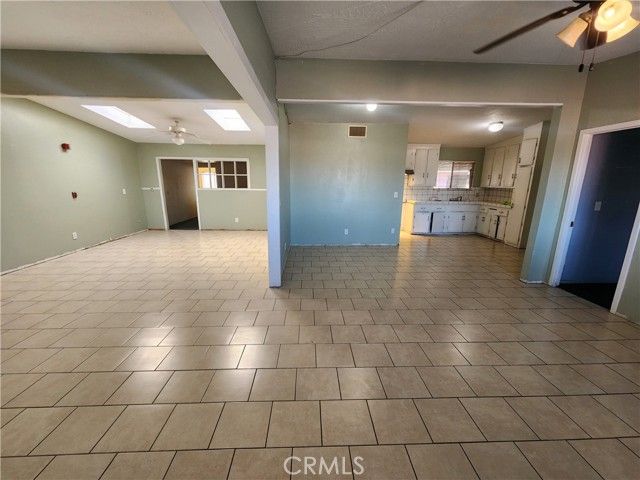 8850 3rd, Hesperia, CA 92345