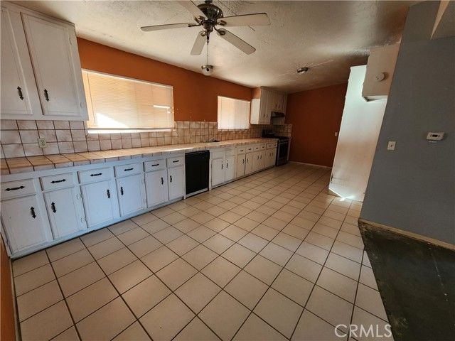 8850 3rd, Hesperia, CA 92345