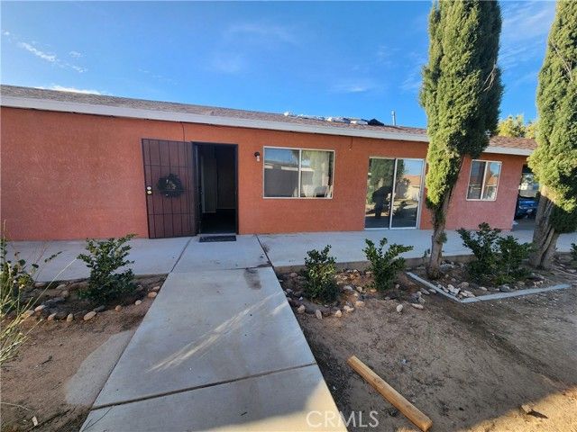 8850 3rd, Hesperia, CA 92345