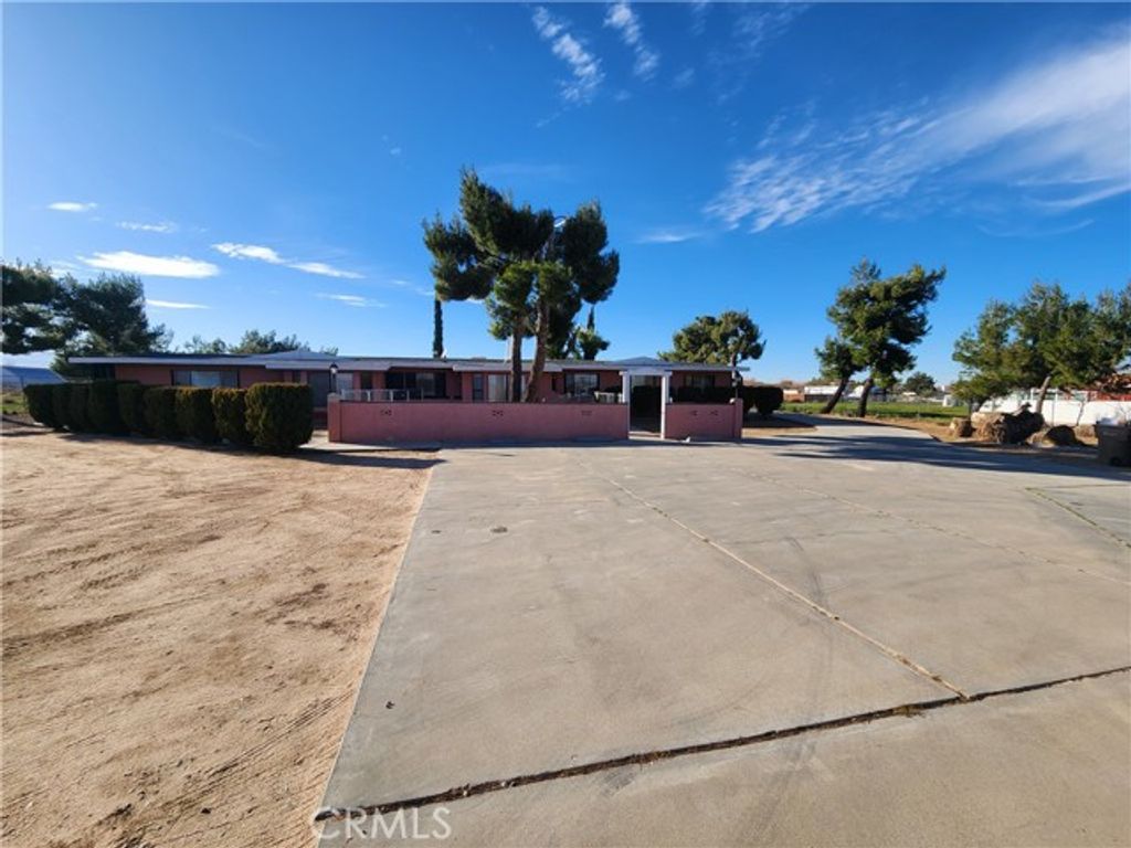 8850 3rd, Hesperia, CA 92345