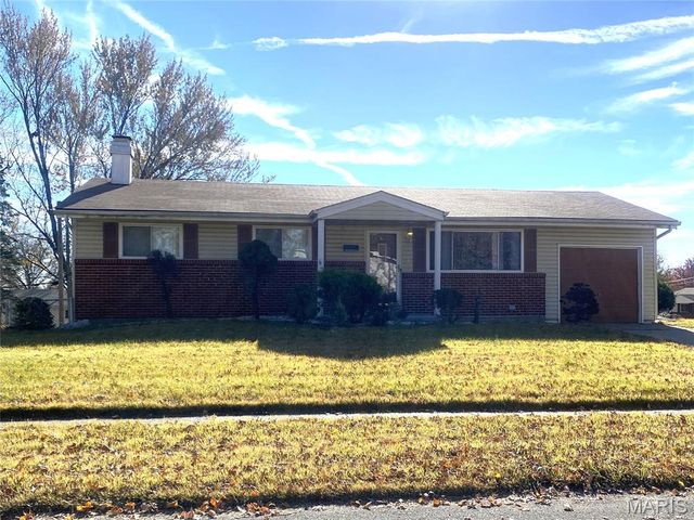 140 Mohan Drive, Florissant, MO 63033
