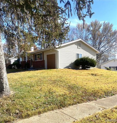 140 Mohan Drive, Florissant, MO 63033