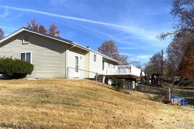 140 Mohan Drive, Florissant, MO 63033