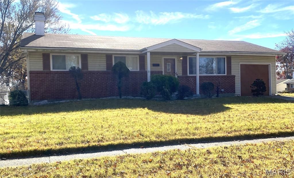 140 Mohan Drive, Florissant, MO 63033