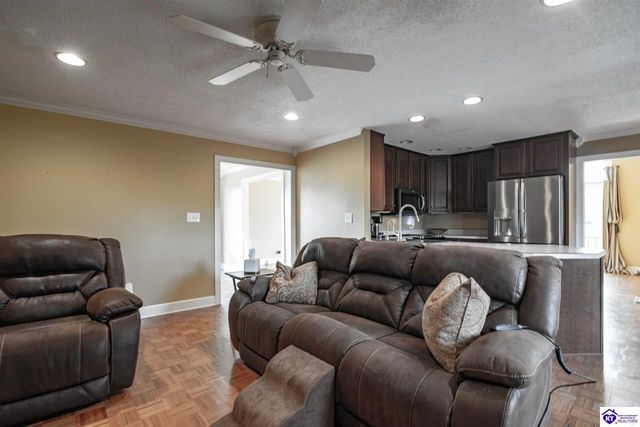 812 Burgundy Court, Elizabethtown, KY 42701