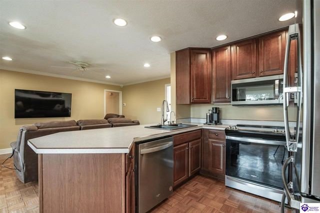 812 Burgundy Court, Elizabethtown, KY 42701