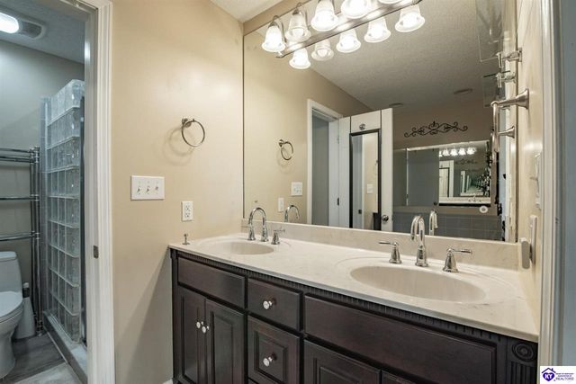 812 Burgundy Court, Elizabethtown, KY 42701
