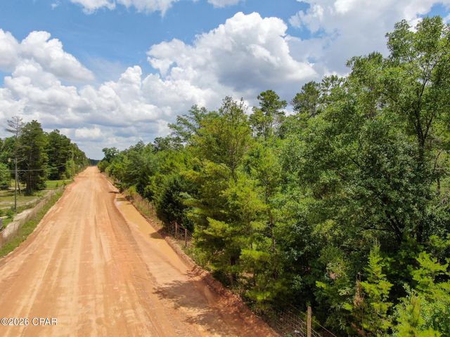 2447 Greenhead Road, Chipley, FL 32428