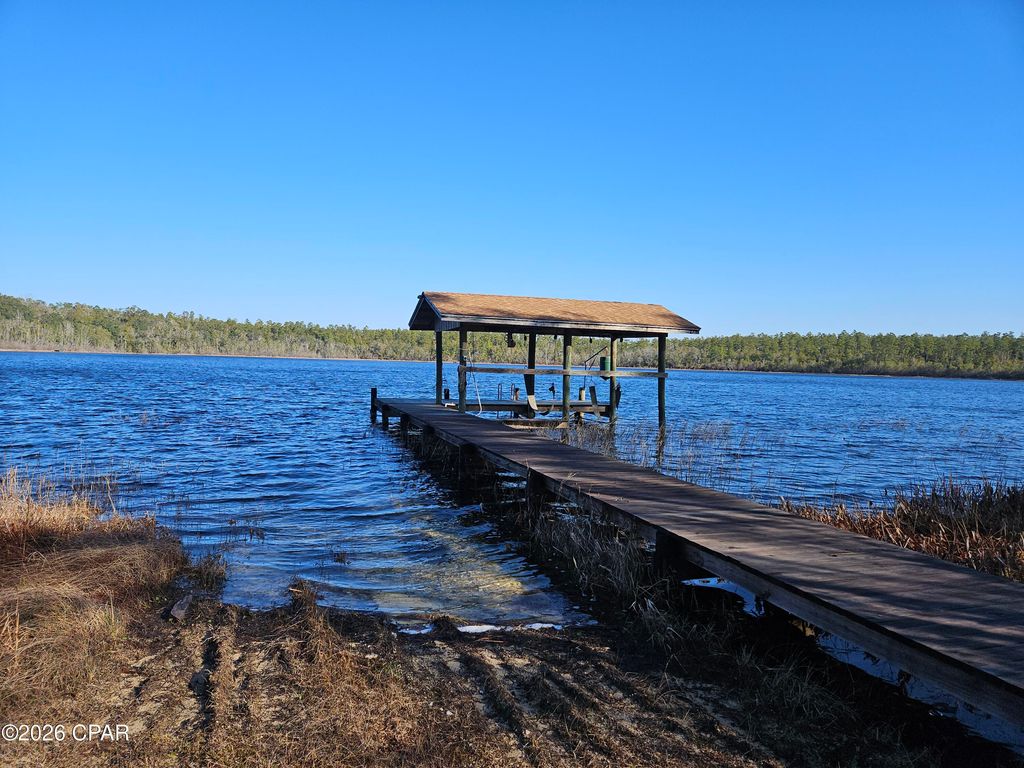 2447 Greenhead Road, Chipley, FL 32428