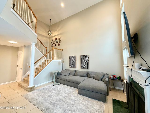 24 Painted Wagon Road, Holmdel, NJ 07733