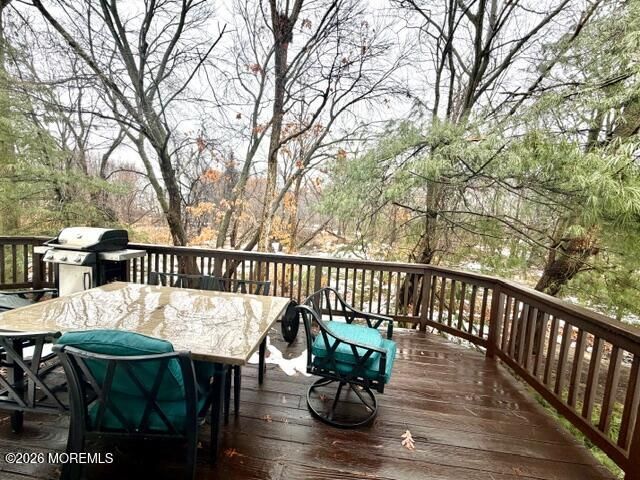 24 Painted Wagon Road, Holmdel, NJ 07733