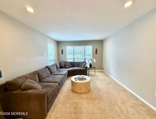 24 Painted Wagon Road, Holmdel, NJ 07733