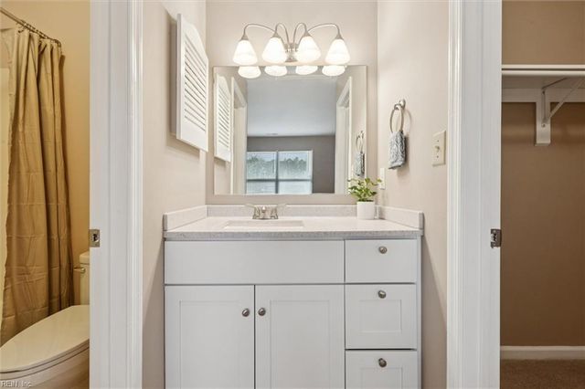 508 Thorncliff Dr Apt 303, Newport News, VA 23608