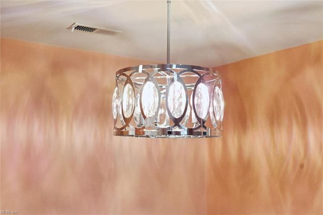 508 Thorncliff Dr Apt 303, Newport News, VA 23608