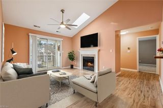 508 Thorncliff Dr Apt 303, Newport News, VA 23608