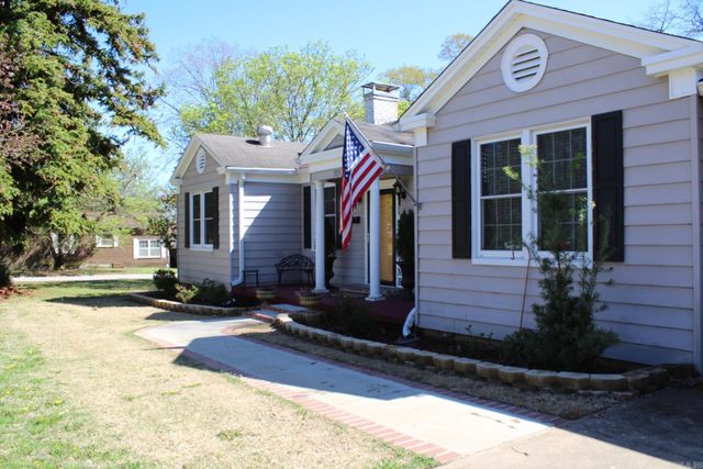 701 W Sunset, Nashville, AR 71852