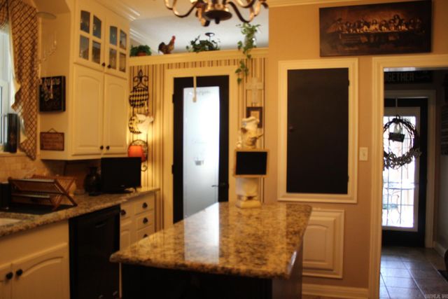 701 W Sunset, Nashville, AR 71852