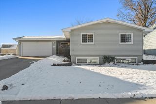 106 Leroy Street NW, Cedar Rapids, IA 52405