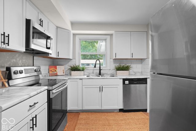 7337 Woodside Drive, Indianapolis, IN 46260