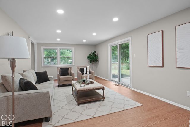 7337 Woodside Drive, Indianapolis, IN 46260
