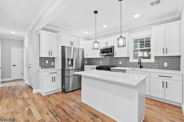 125 N 14Th St, East Orange City, NJ 07017