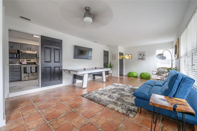 920 W ORIENT STREET, Tampa, FL 33603