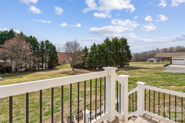 8815 Columbus Street, Davidson, NC 28036