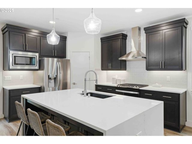 292 W MAPLE St, Washougal, WA 98671