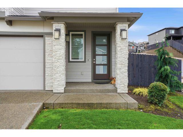 292 W MAPLE St, Washougal, WA 98671