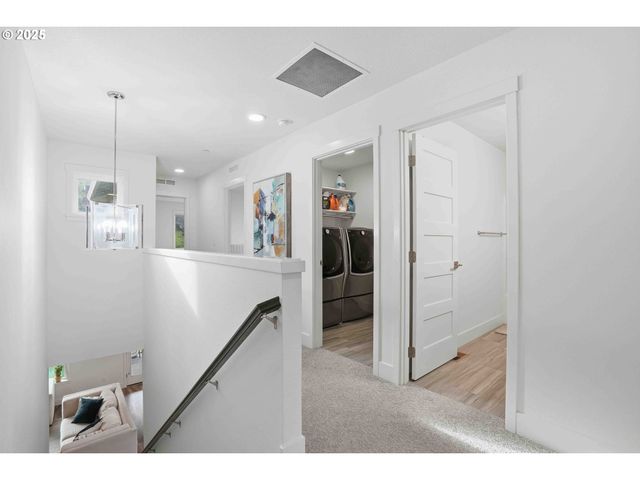 292 W MAPLE St, Washougal, WA 98671