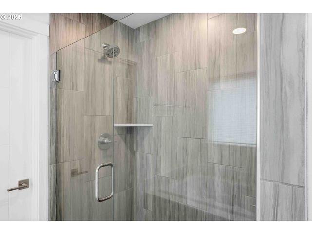 292 W MAPLE St, Washougal, WA 98671