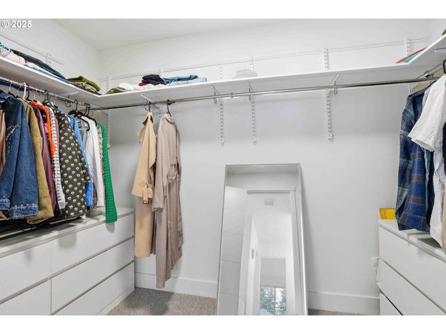 292 W MAPLE St, Washougal, WA 98671