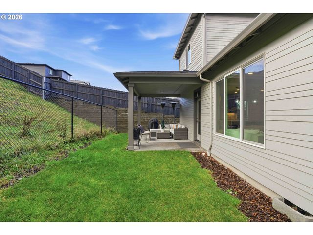 292 W MAPLE St, Washougal, WA 98671