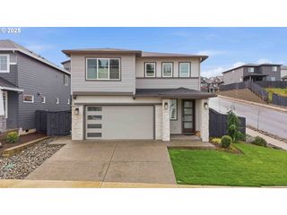 292 W MAPLE St, Washougal, WA 98671