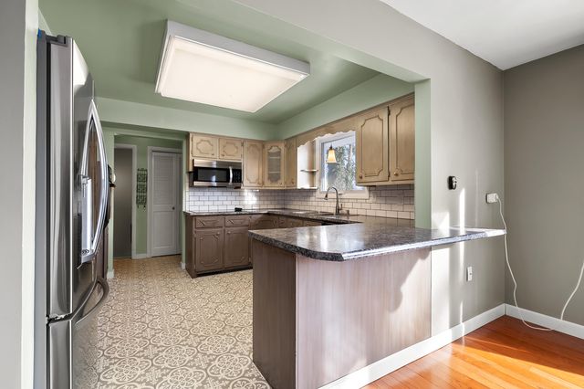 7639 Woodcrest Street, Portage, MI 49024