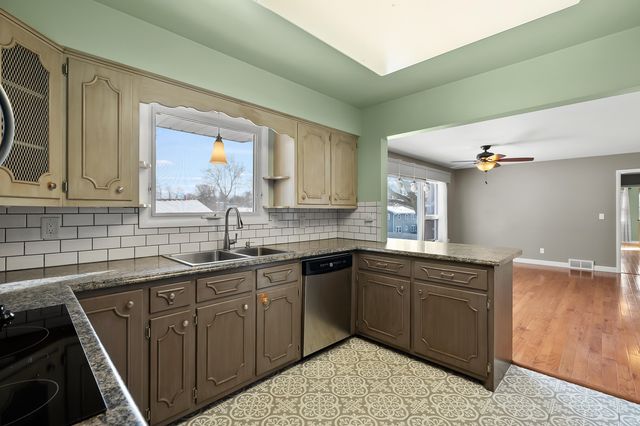 7639 Woodcrest Street, Portage, MI 49024