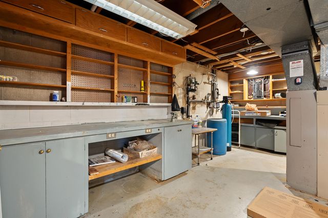 7639 Woodcrest Street, Portage, MI 49024