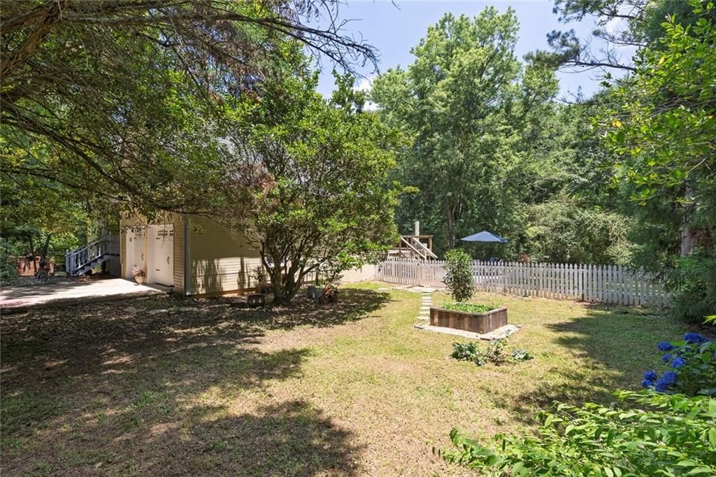 Image 27 of property listing at 6380 Concord Road, Cumming, GA 30028