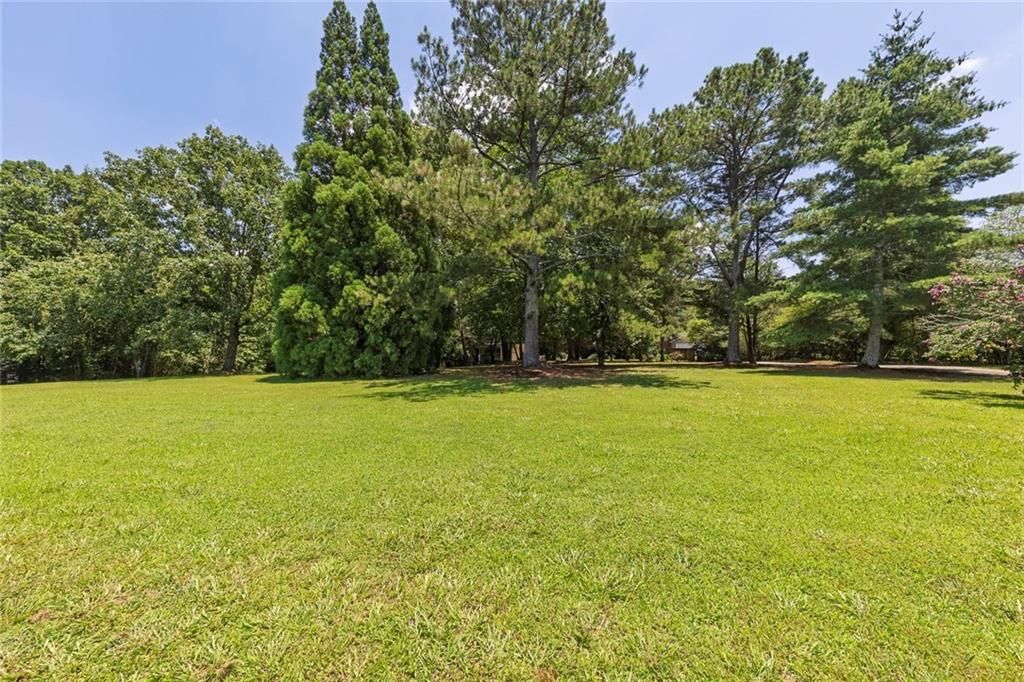 Image 31 of property listing at 6380 Concord Road, Cumming, GA 30028