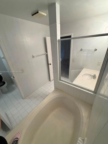 11748 SW 17th Ct, Miramar, FL 33025