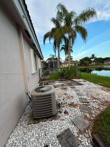 11748 SW 17th Ct, Miramar, FL 33025