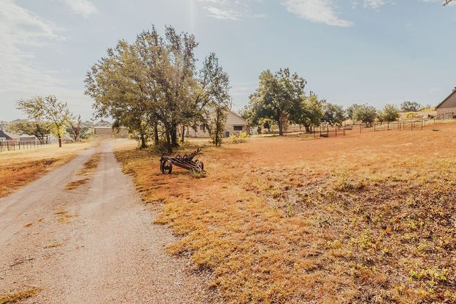 600 Finney Drive, Weatherford, TX 76085