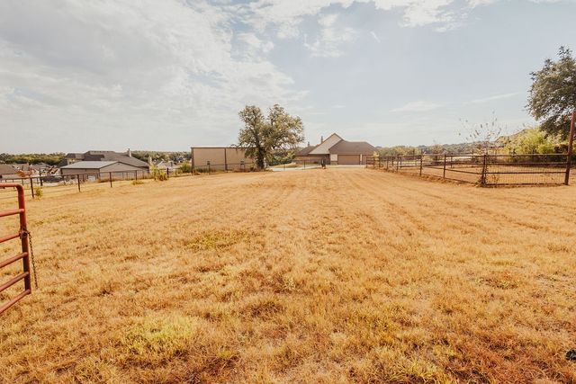 600 Finney Drive, Weatherford, TX 76085