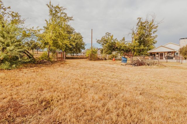 600 Finney Drive, Weatherford, TX 76085