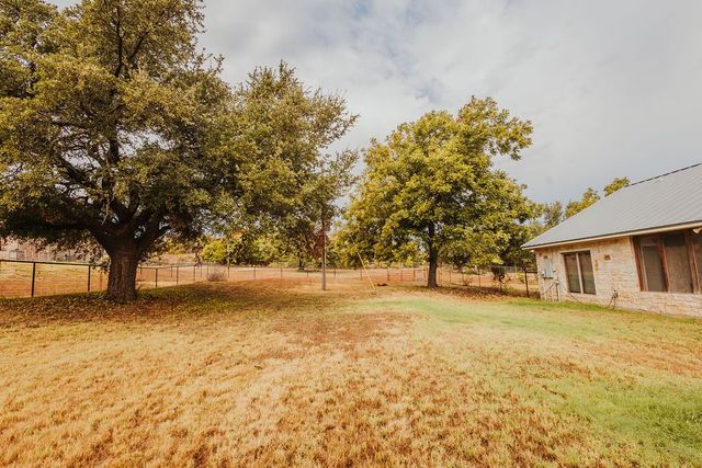 600 Finney Drive, Weatherford, TX 76085