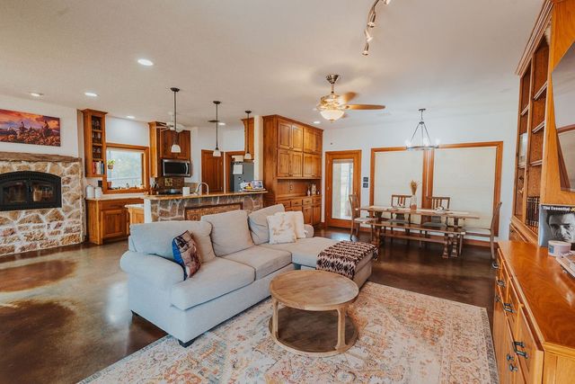 600 Finney Drive, Weatherford, TX 76085
