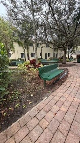 21419 NW 13th Ct 110, Miami Gardens, FL 33169