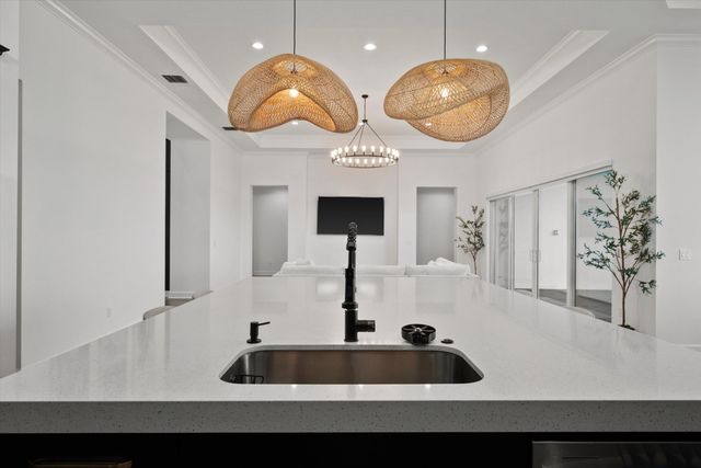 4727 Estates Circle, Westlake, FL 33470